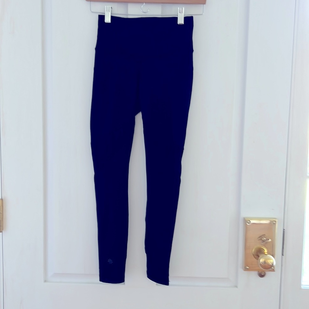 Never worn Athleta Yoga pants with nylon inserts at thighs
